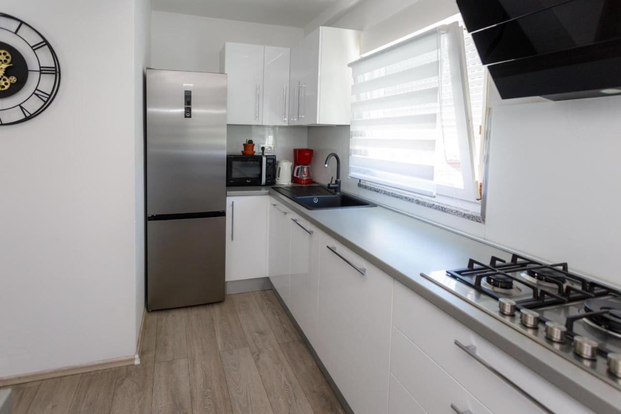 Apartman Laura Krk Town Exterior foto